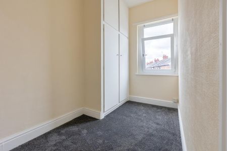 3 bedroom terraced house to rent - Photo 2
