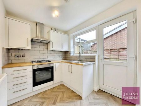 2 bedroom flat to rent - Photo 3