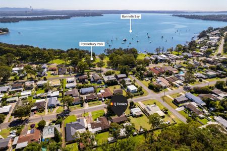 SINGLE LEVEL & NEAT AS A PIN - Photo 3