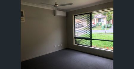 4 Bedroom Family Home! - Photo 3