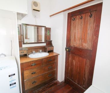Cosy Historic Cottage Available NOW - Photo 6