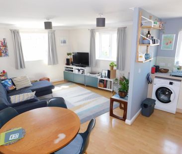 2 bedroom flat to rent - Photo 3