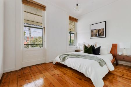 3 Bed, 2 Bath - Photo 5