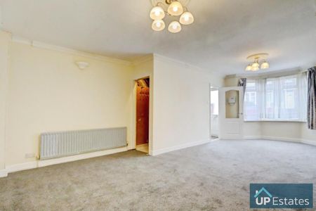 2 bedroom end of terrace house to rent - Photo 3