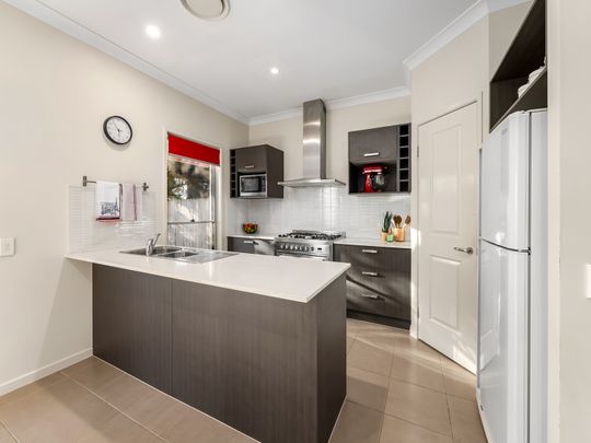 54 Menara Circuit, North Lakes QLD 4509 - House For Rent - $700 | Domain - Photo 1