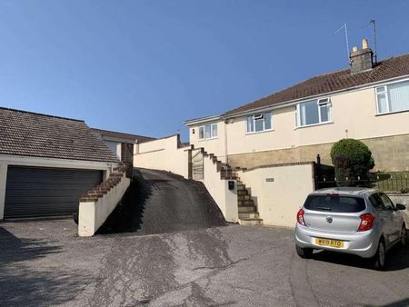 Adderwell Close, Frome, BA11 - Photo 4