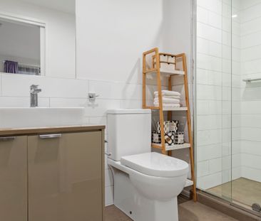 Modern One-Bedroom Apartment in the Heart of Carnegie - Photo 5