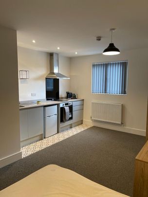 Studio to rent - Photo 1