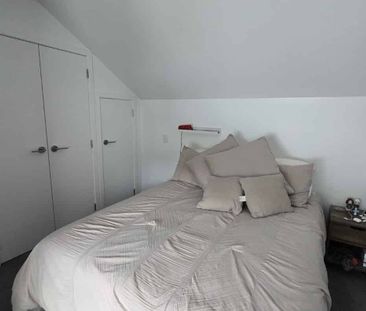 NEAT AND TIDY THREE BEDROOM HOME: - Photo 2