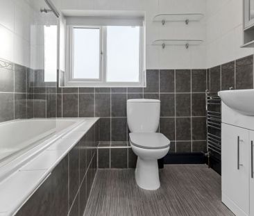 Fearnhead Lane, Warrington - Photo 5