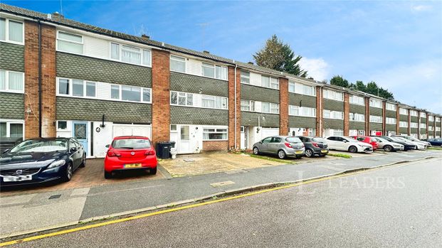 5 bedroom house to rent Brendon Avenue, Luton, Bedfordshire, LU2 - Photo 1