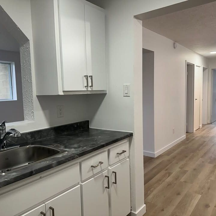 5½ RÉNOVÉ|INTERNET-CHAUFFAGE-EAU CHAUDE - Photo 1