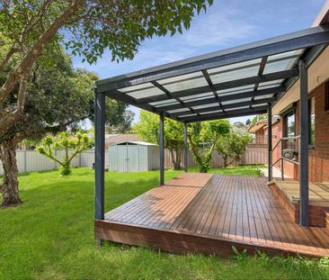 Comfortable Living in Convenient Strathdale - Photo 5