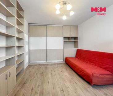 Pronájem bytu 1+1 31 m², Dobratická 521, Praha Letňany - Photo 3