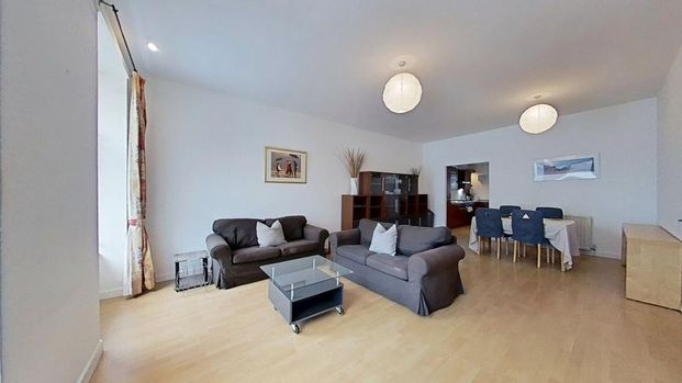 2 bedroom flat to rent - Photo 1