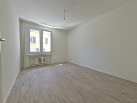 Entièrement rénové ! 4.5 pièces au 1er étage - Photo 5