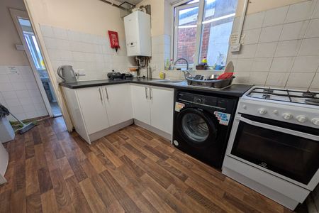 Romsey Road, SO16 - Photo 3