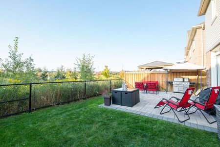 For Lease - 8 Bannister Crescent Unit# Upper, Brampton, Ontario - Photo 2