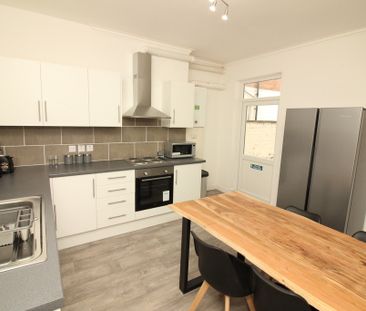 1 Bedroom Shared House - Photo 2