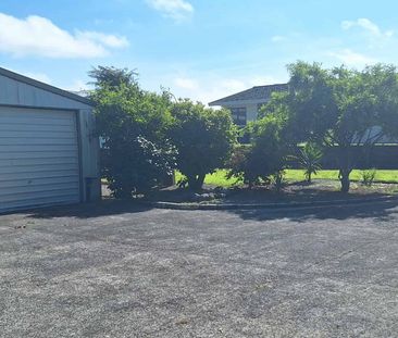 Family Brick Home - Photo 5