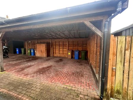 4 bedroom semi-detached house to rent - Photo 5