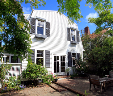 Spacious & Sun-Drenched Family Home in Merivale - Photo 6