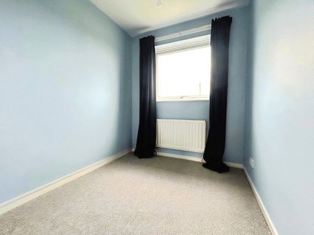 4 bedroom detached house to rent - Photo 3