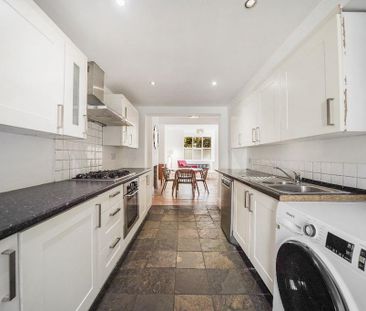 3 bedroom semi-detached house to rent - Photo 4