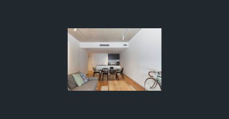 Oversized One Bedroom Apartment + Study In Convenient Location - George & Allen - Photo 2