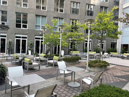 For Lease - 10 Bellair Street Unit# 1403, Toronto, Ontario - Photo 3