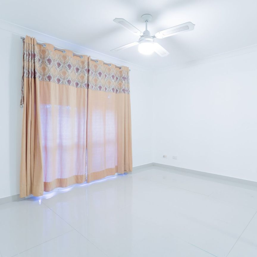 3 Bedroom Home in Great Location in Minto !! - Photo 1