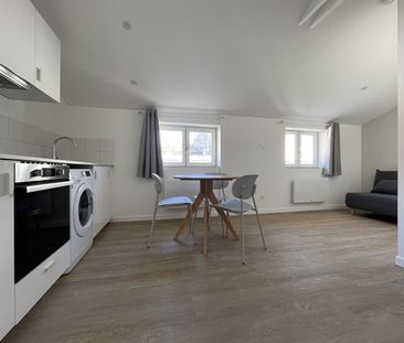 Location Appartement 1 pièce 23m² LA ROCHELLE 17000 - Photo 1