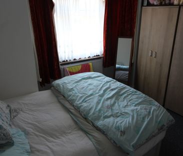 Yeading Lane, Hayes - Photo 6