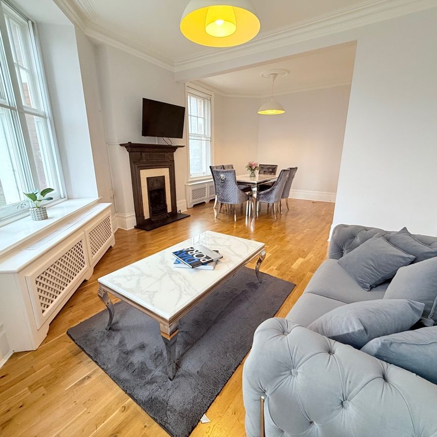 3 Bed Flat, Pond Street, NW3 - Photo 1