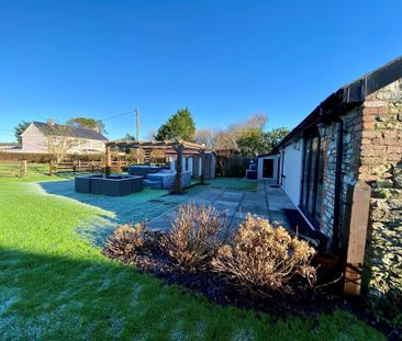 2 bedroom barn conversion to rent - Photo 4