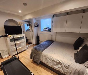 4 bedroom house share to rent - Photo 5