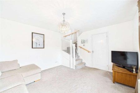 Lyon Close, Maidenbower, Crawley, West Sussex, RH10 - Photo 3