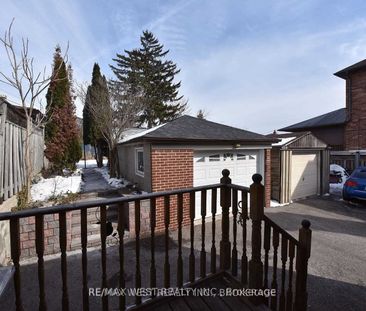 Detached Home For Lease | W8126344 - Photo 6