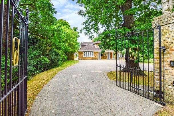 5 bedroom detached house to rent - Photo 1