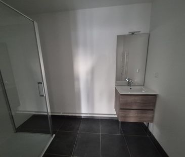 Location Appartement 3 pièces 65m² ARQUES 62510 - Photo 4