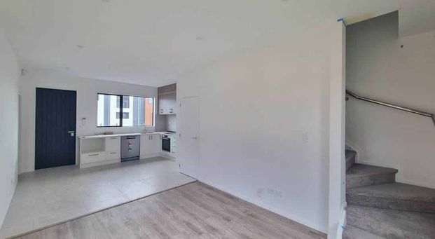 Modern Family Home - Photo 1