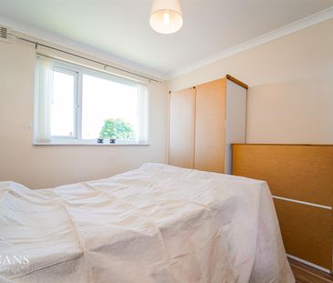 Bolton Road, Swinton, Manchester - Photo 2