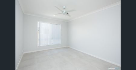 Brand-new Clarendon home - with ducted Air conditioning - Photo 4