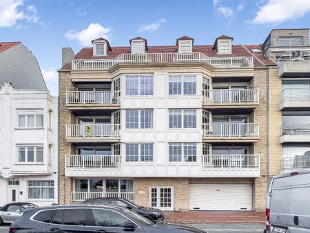 Mooi en zonnig 3 slaapkamer appartement in een recente residentie gelegen vlakbij het Zegemeer met open zicht op de villa's. - Foto 3