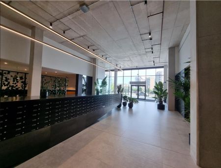 2 Bed Flat, Wharf End, M17 - Photo 3