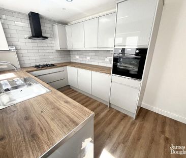 3 bedroom house to rent - Photo 2