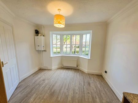 3 bedroom terraced house to rent - Photo 2