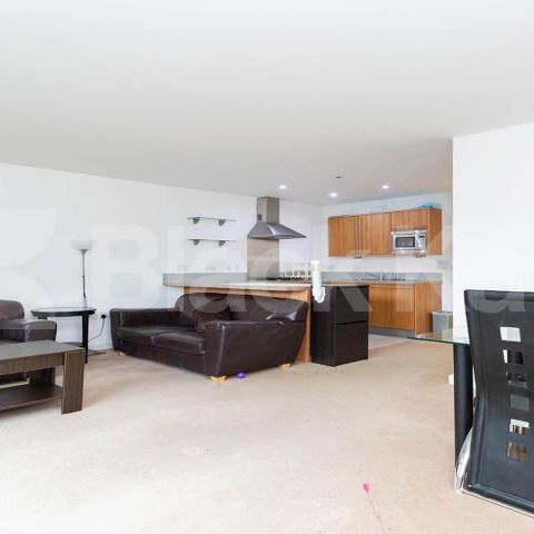 2 Bedroom, 1 bath, 1 reception Flat - Photo 1
