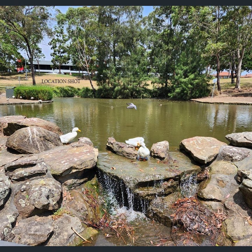 FURNISHED, MODERN AND SPACIOUS 1 BEDROOM GRANNY FLAT - Photo 1