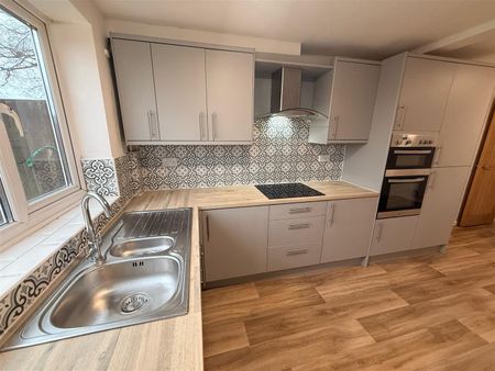 Mount Avenue, Bebington - Photo 5